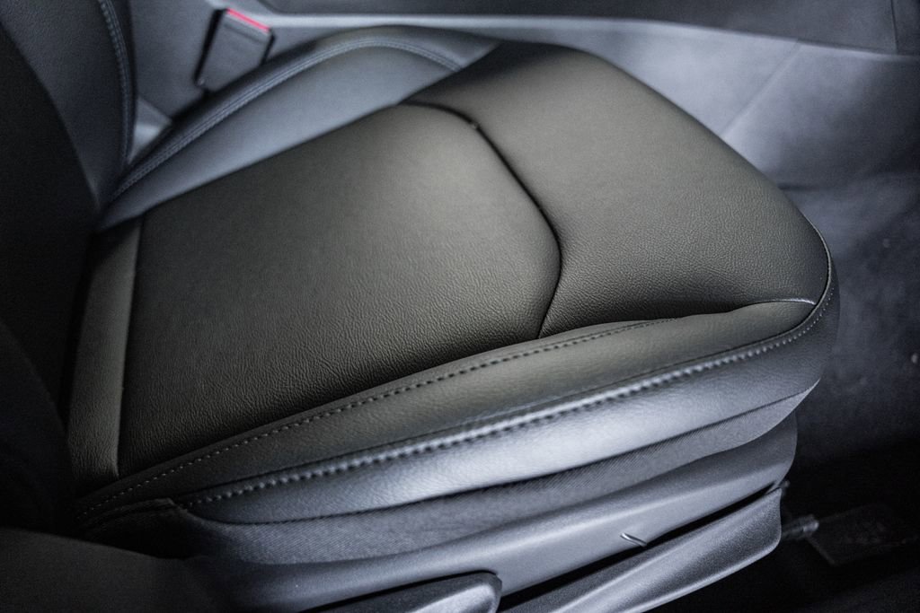 New 2025 Jeep Compass Limited w/ Sun & Sound Group image 33