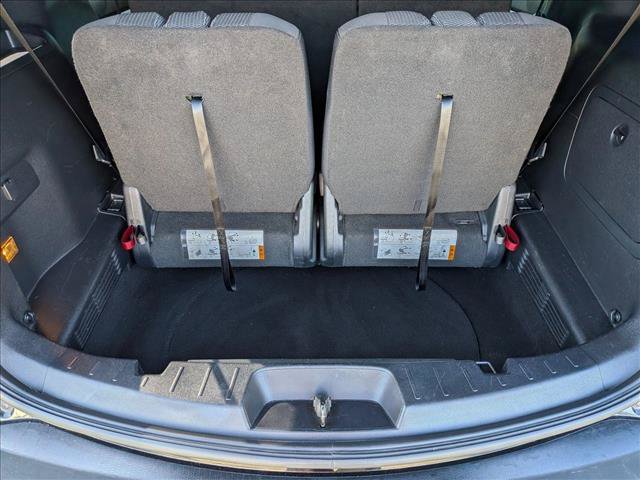 Used 2017 Ford Explorer XLT w/ Equipment Group 201A FWD image 6