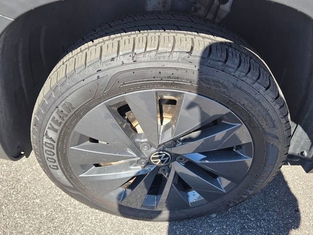 Used 2022 Volkswagen Taos S image 19