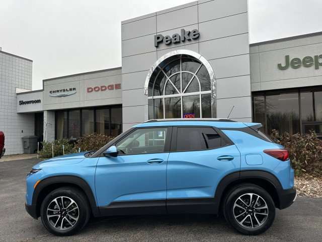 Used 2025 Chevrolet TrailBlazer LT image 3