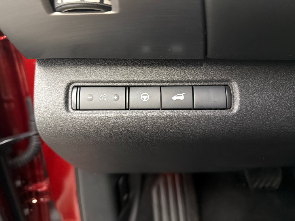 Used 2025 Nissan Pathfinder SL AWD/4WD image 32