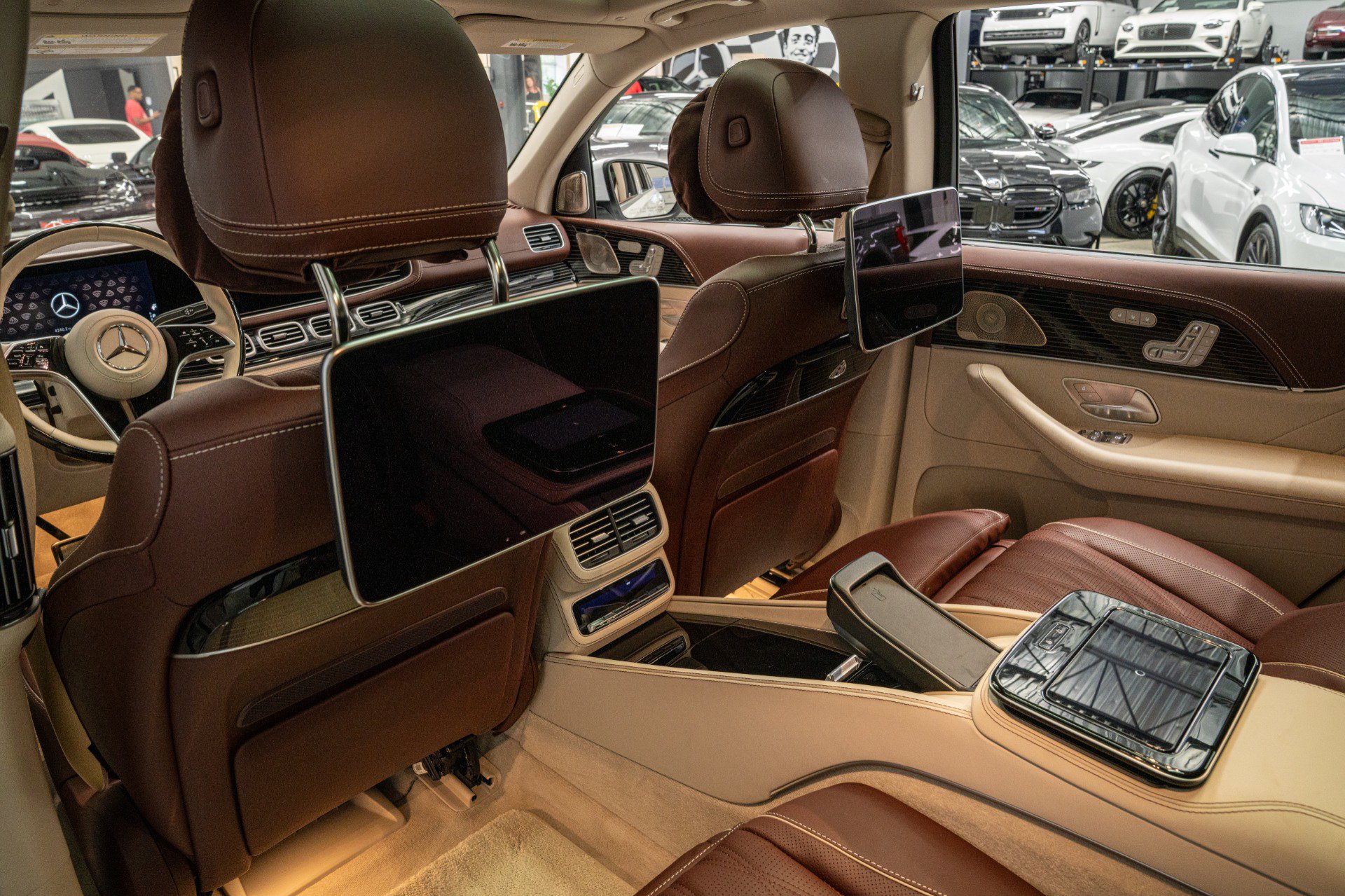 Used 2026 Mercedes-Benz Maybach GLS 600 4MATIC image 25