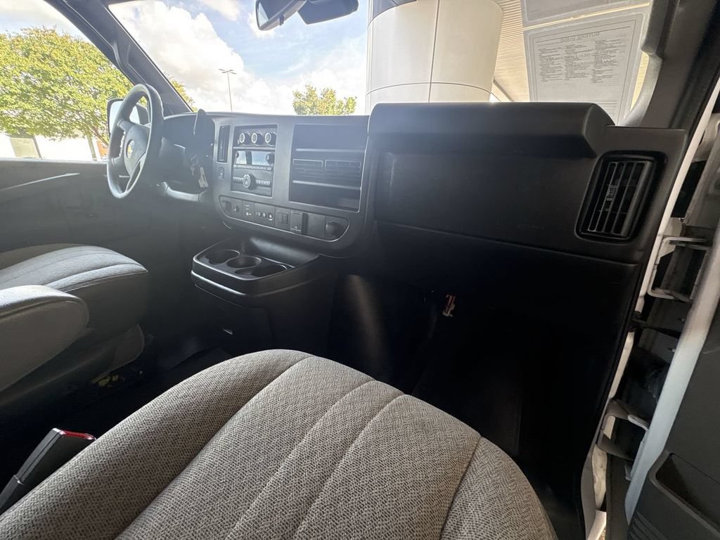 Used 2020 Chevrolet Express 3500 LT w/ LT Preferred Equipment Group RWD image 26