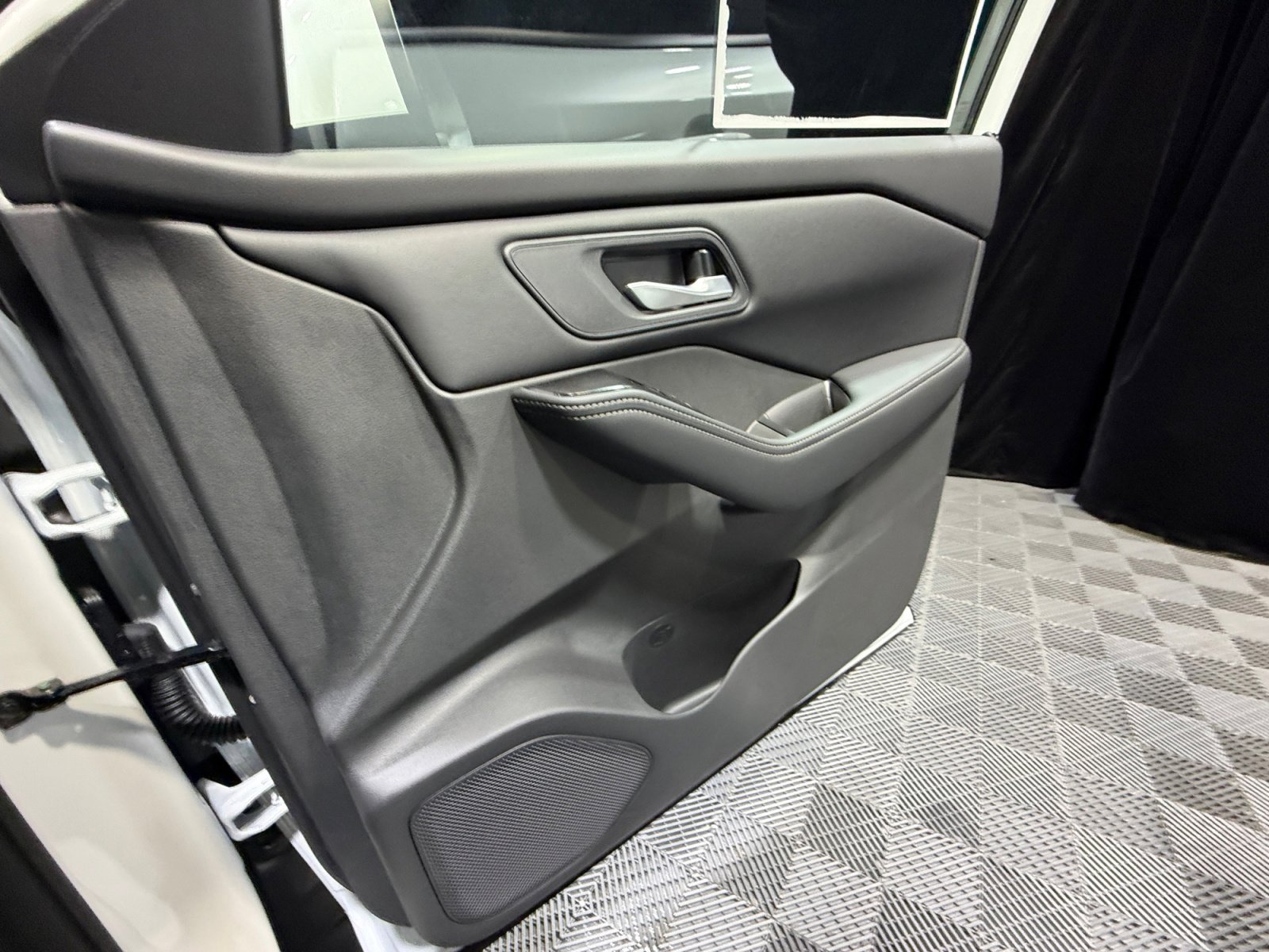 New 2026 Nissan Rogue SV FWD image 16