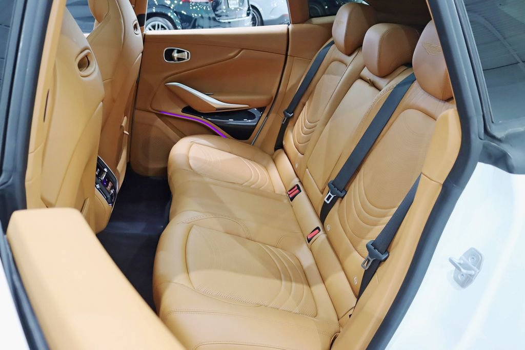 Used 2023 Aston Martin DBX AWD/4WD image 35