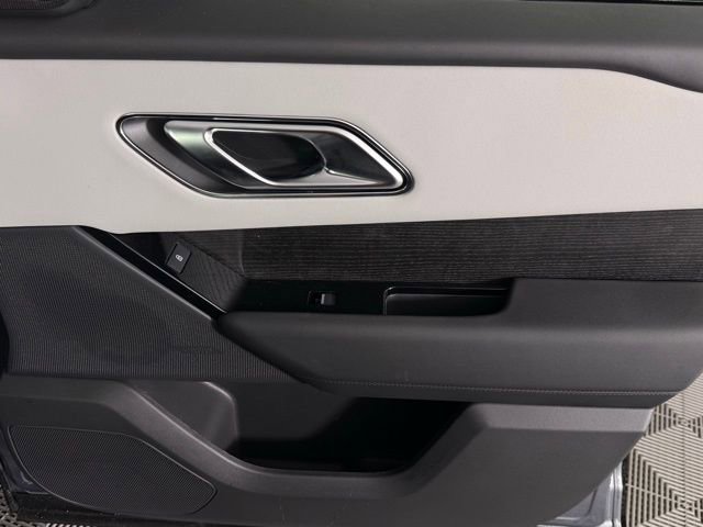 New 2026 Land Rover Range Rover Velar Dynamic SE image 35