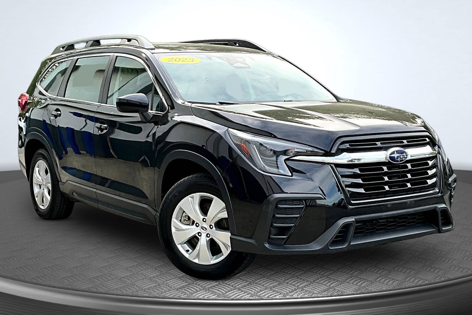 Used 2023 Subaru Ascent 8-Passenger AWD/4WD image 3