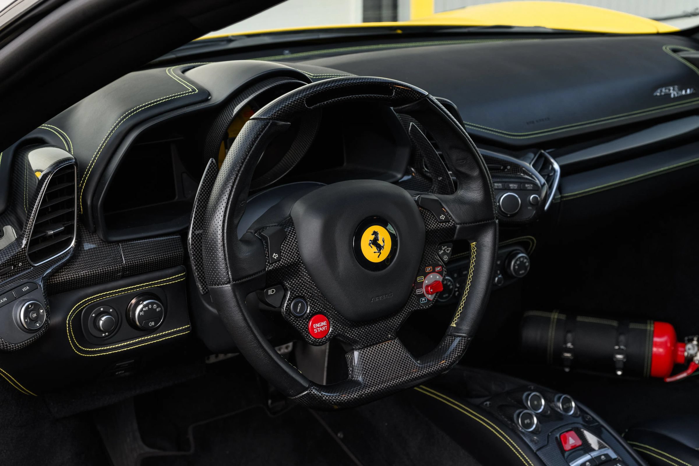 Used 2010 Ferrari 458 Italia Coupe RWD image 28