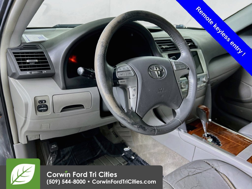 Used 2009 Toyota Camry XLE FWD image 2