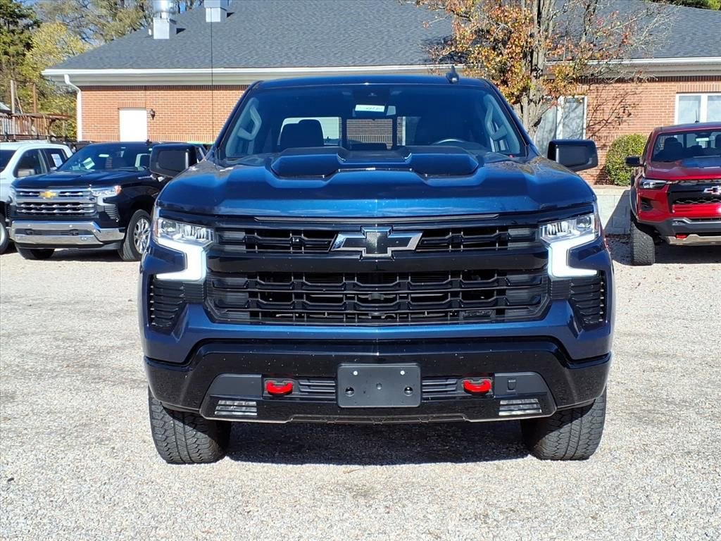 Used 2023 Chevrolet Silverado 1500 LT Trail Boss w/ Convenience Package II image 2