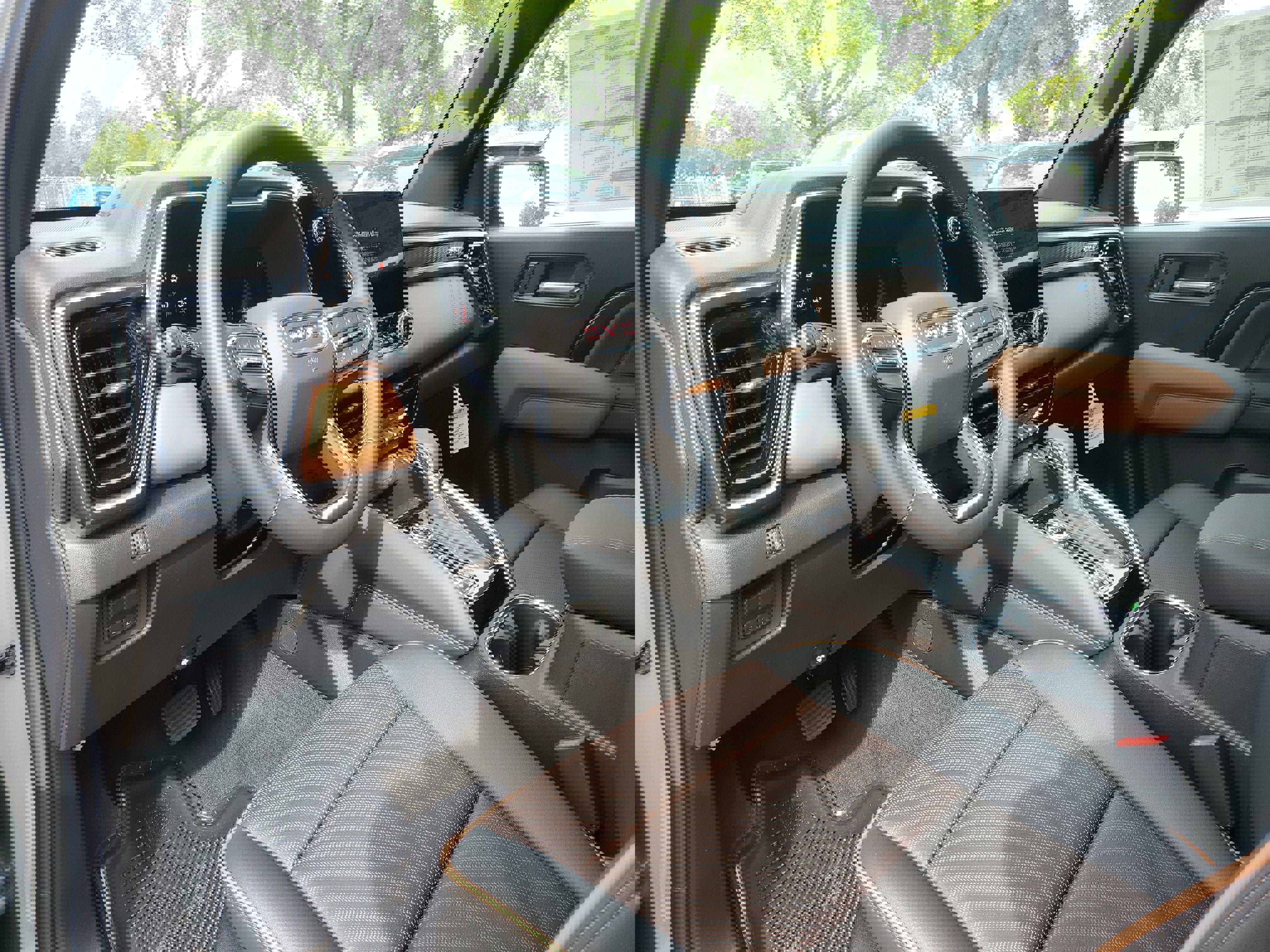 New 2026 GMC Canyon AT4 w/ Technology Plus Package image 11