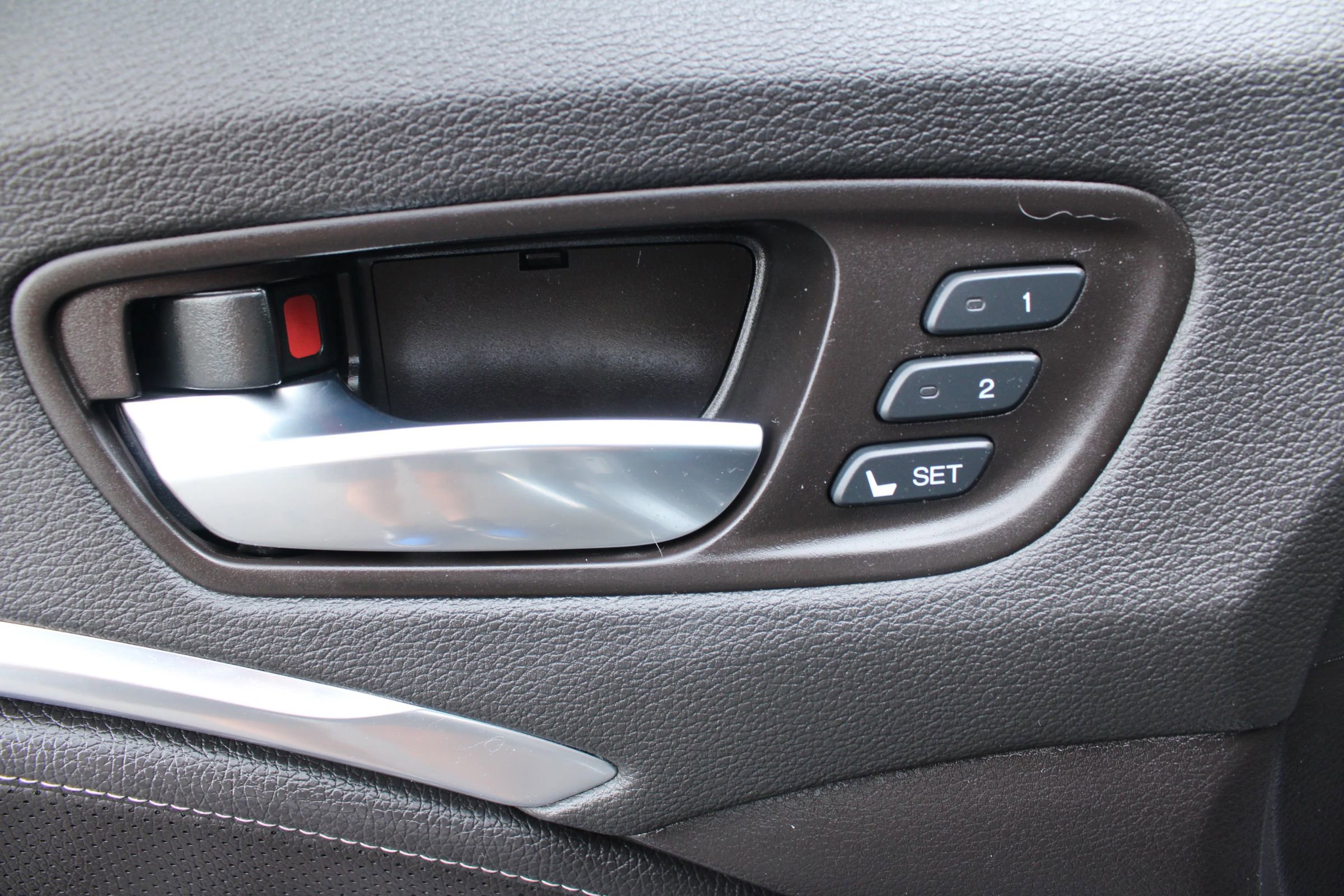 Used 2020 Acura MDX SH-AWD w/Technology Pkg Sport image 16