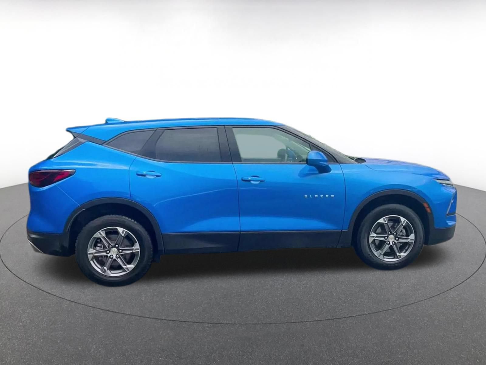 Used 2025 Chevrolet Blazer LT FWD image 16
