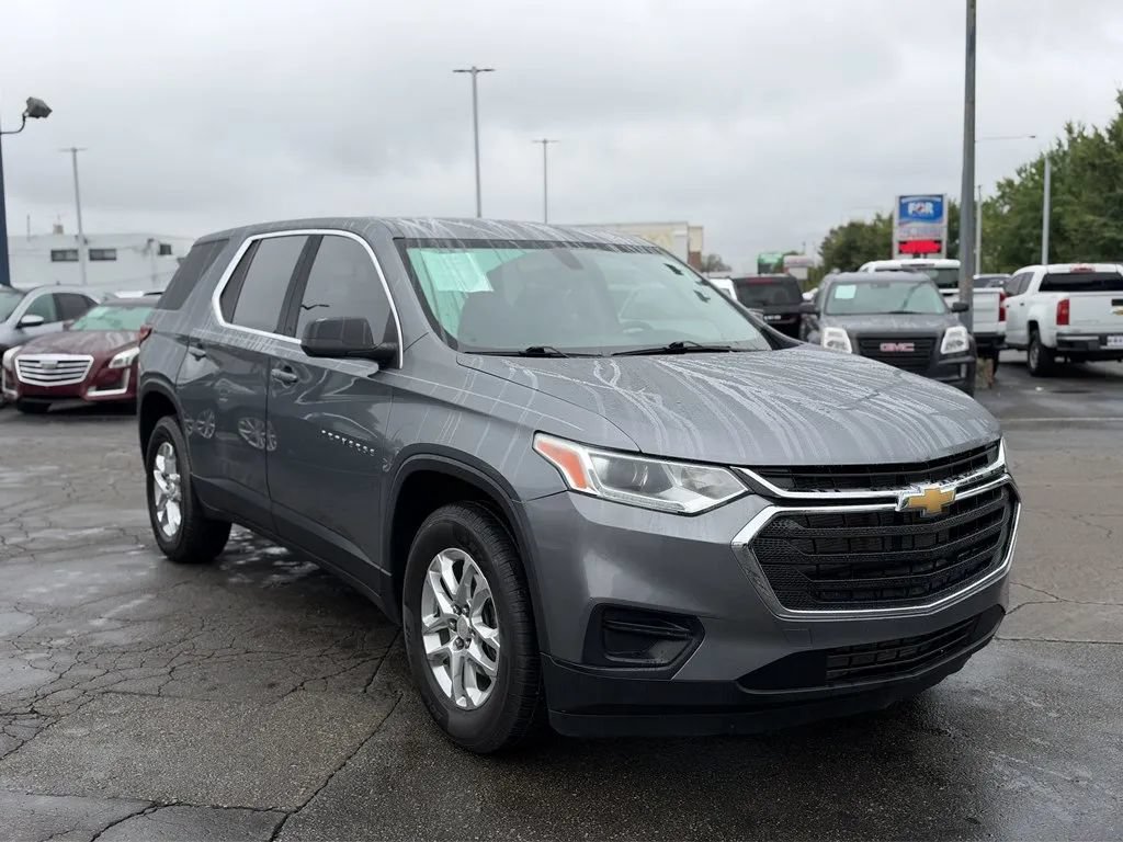 Used 2021 Chevrolet Traverse LS FWD image 3