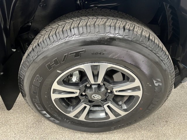 Used 2019 Toyota Tacoma TRD Sport image 16