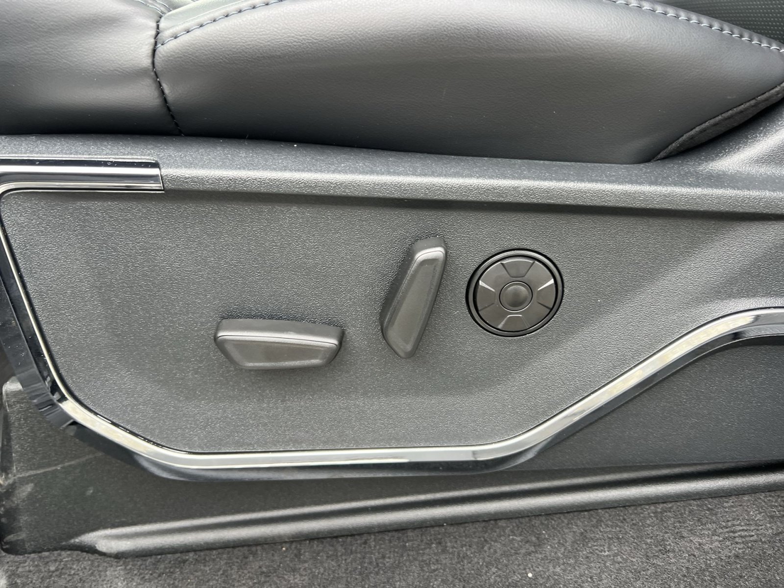 New 2027 Ford F350 Platinum AWD/4WD image 14