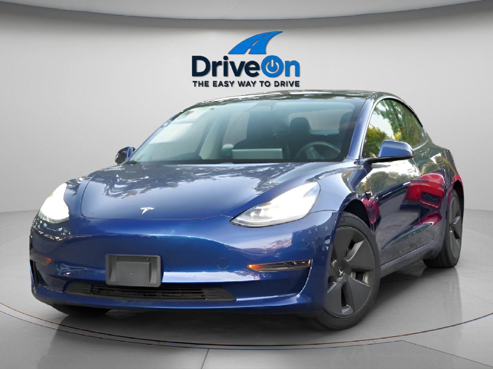 Used 2021 Tesla Model 3 Standard Range Plus image 3