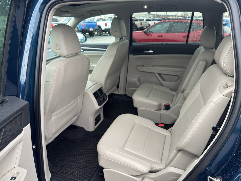 Used 2021 Volkswagen Atlas SEL R-Line image 22