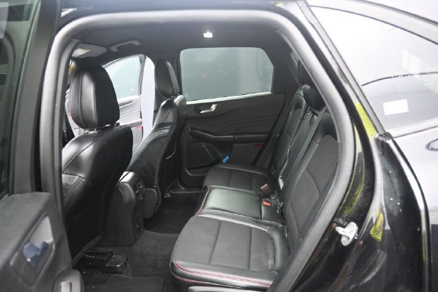 Used 2025 Ford Escape ST-Line Select AWD/4WD image 34