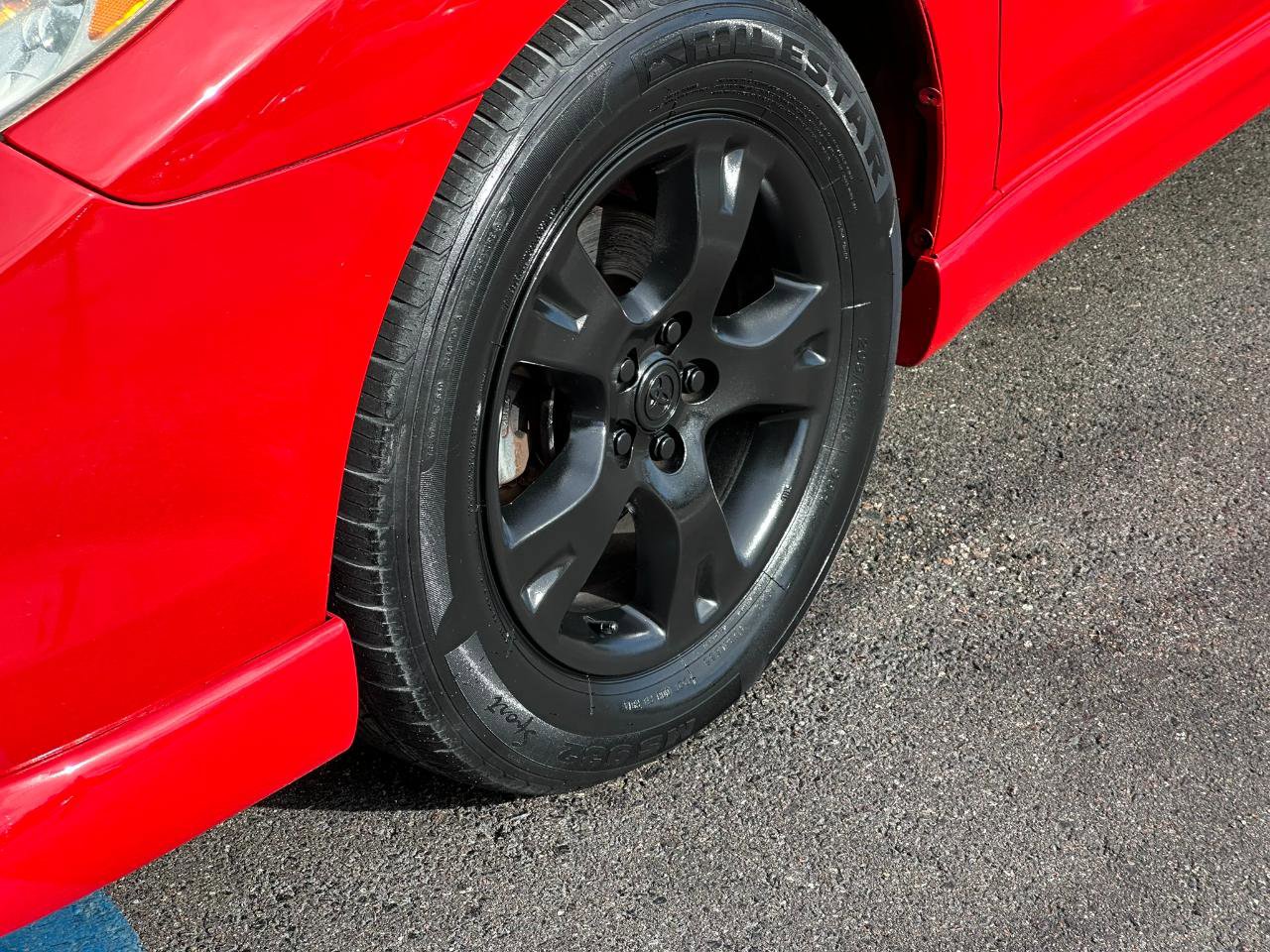 Used 2004 Toyota Matrix FWD image 8