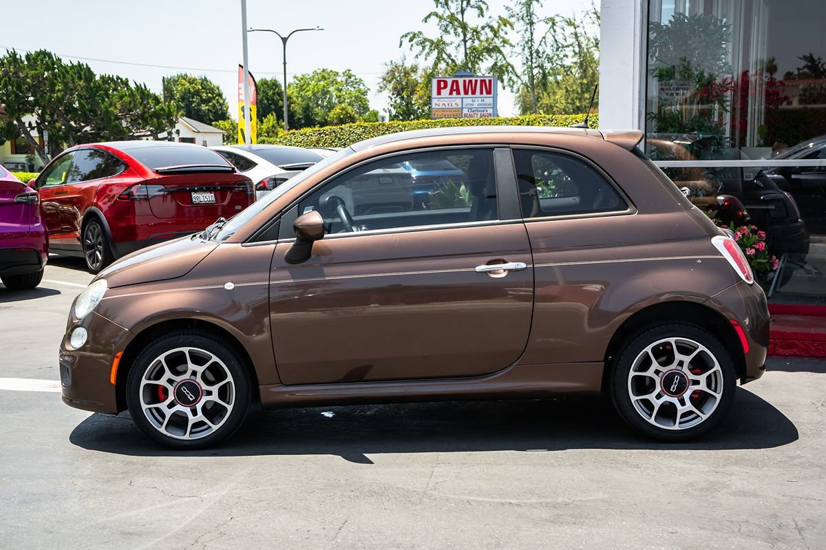 Used 2012 FIAT 500 Sport w/ Safety & Sound Pkg FWD image 5