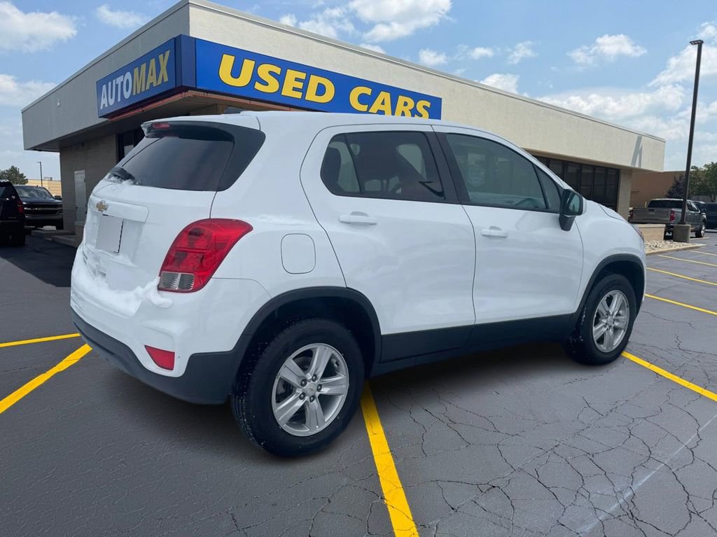 Used 2021 Chevrolet Trax LS w/ Tint and Cruise Package image 5