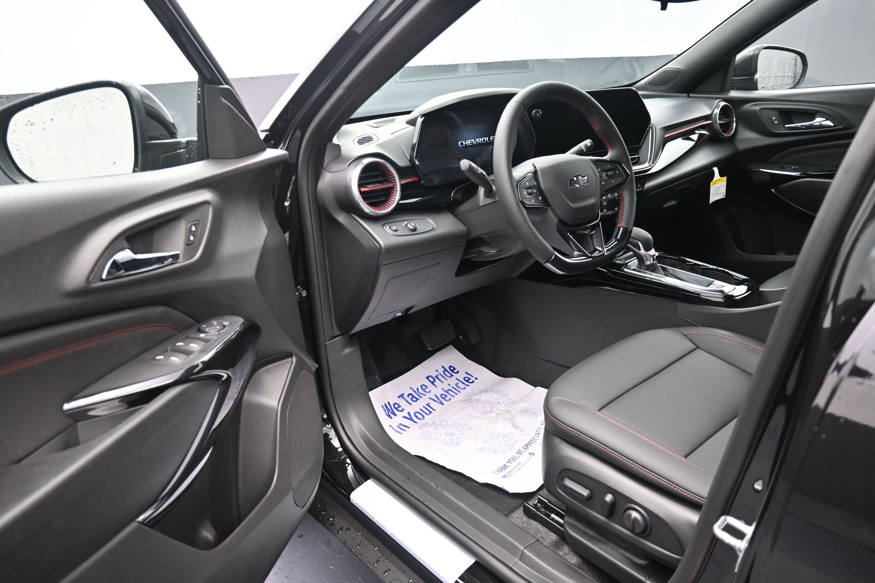 New 2026 Chevrolet Trax RS w/ Sunroof Package FWD image 10