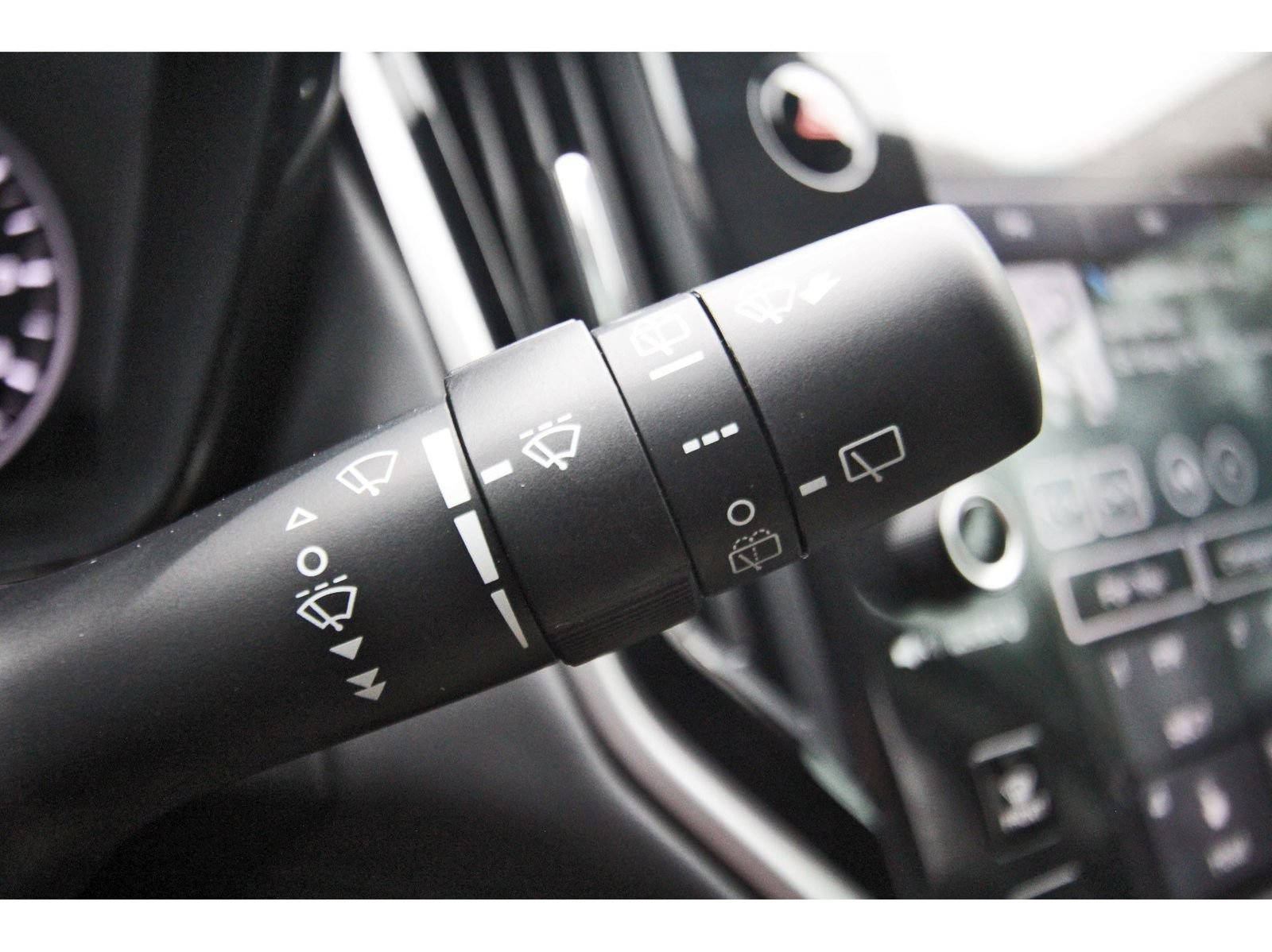 Used 2023 Subaru Outback Premium AWD/4WD image 18