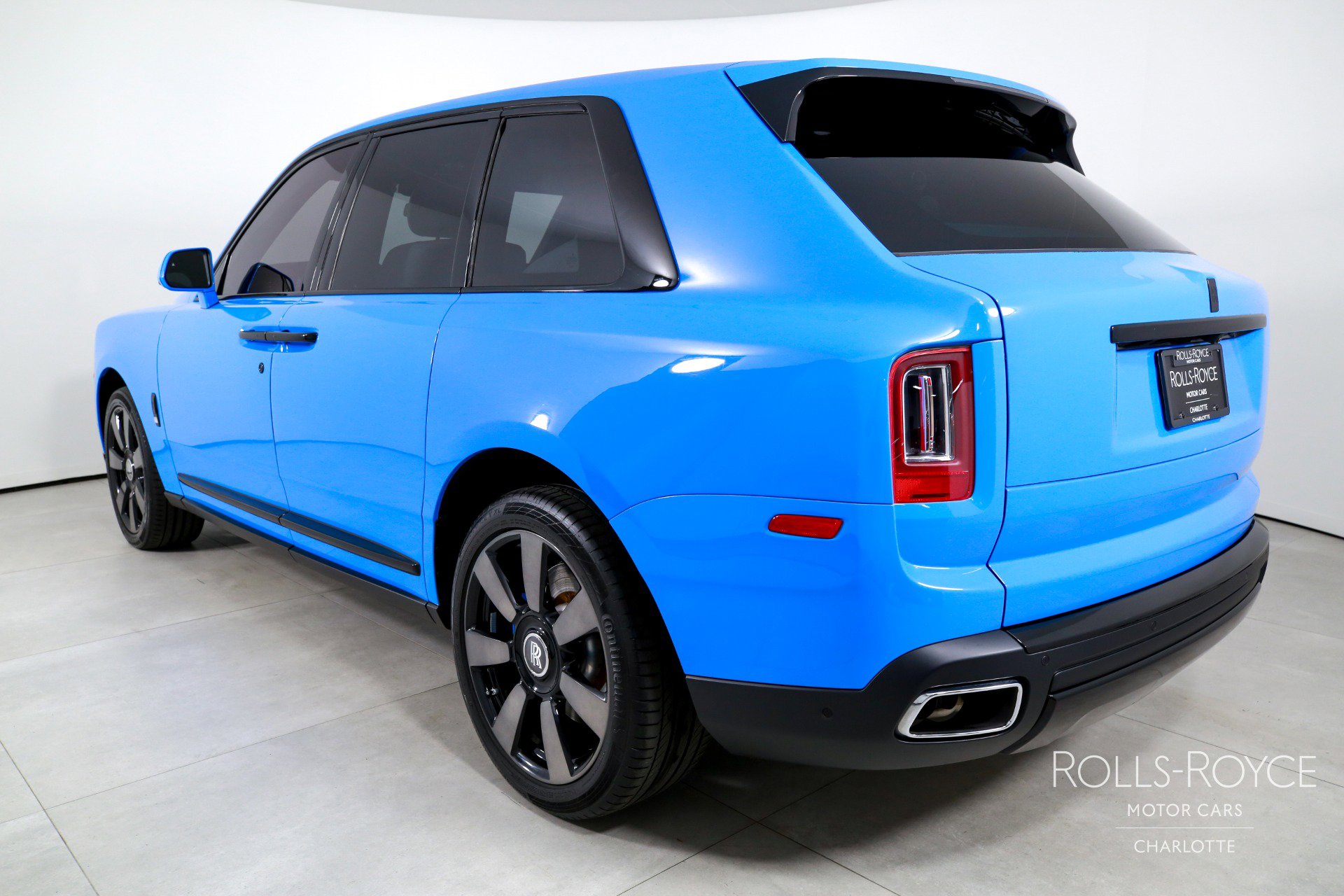 Used 2023 Rolls-Royce Cullinan image 8