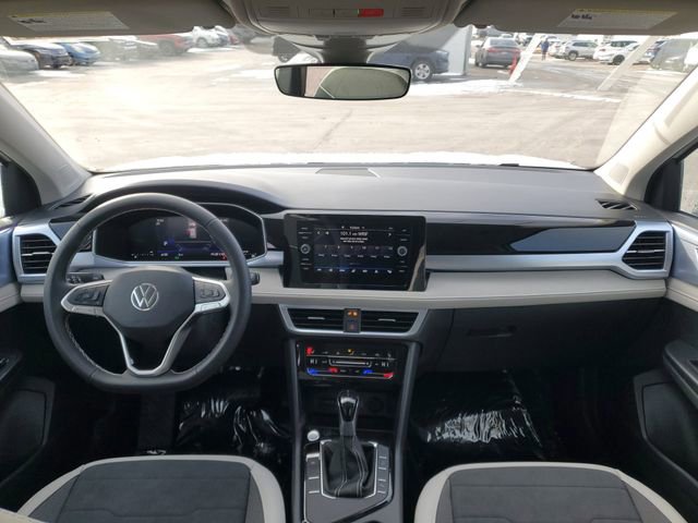 New 2026 Volkswagen Taos SE FWD image 24
