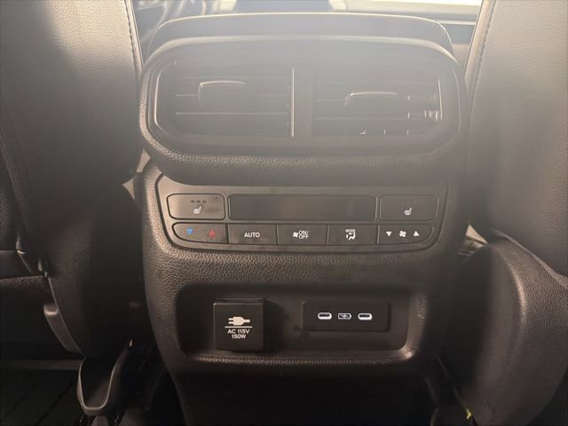 Used 2025 Honda Pilot Elite image 15