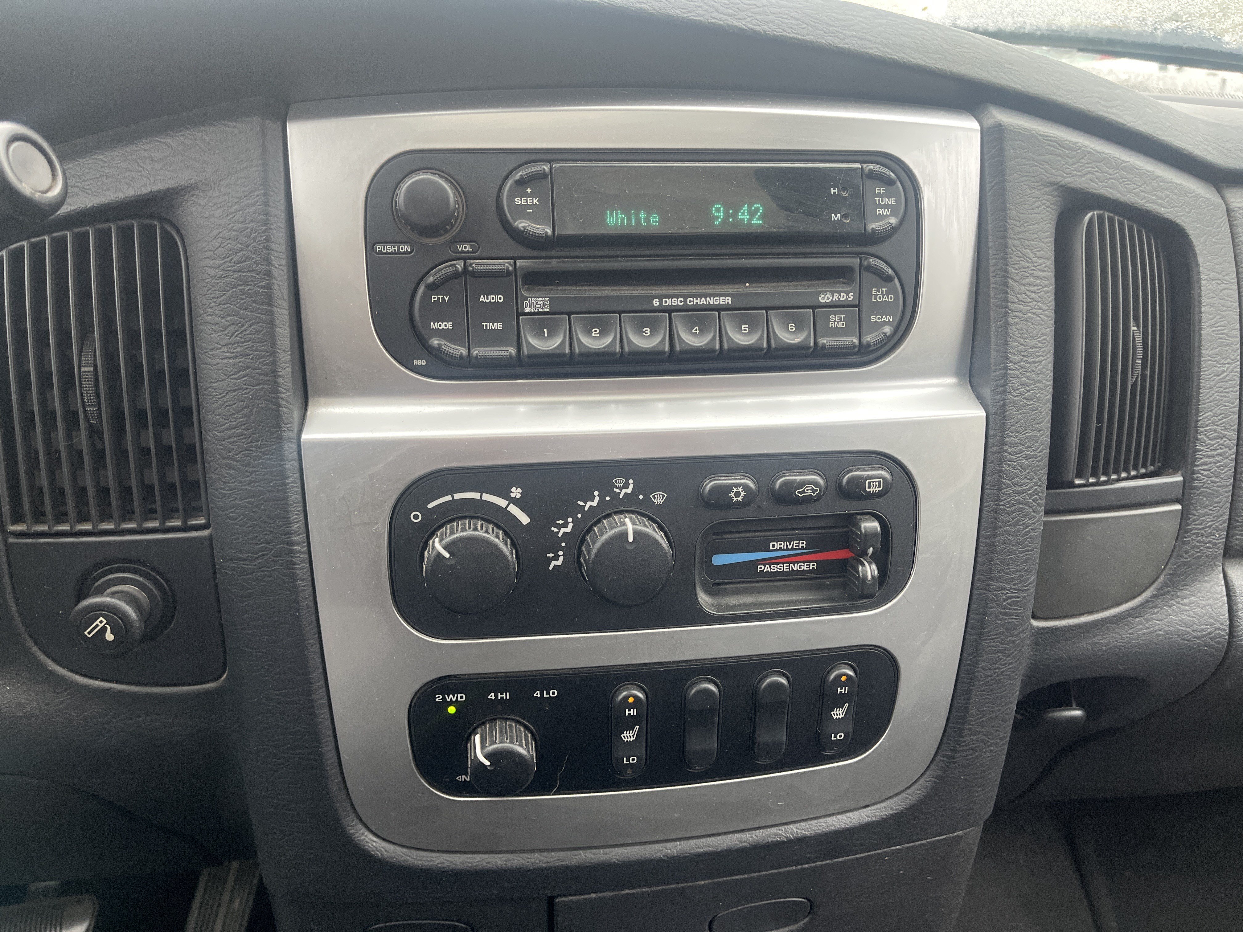 Used 2005 Dodge Ram 3500 Truck SLT AWD/4WD image 14