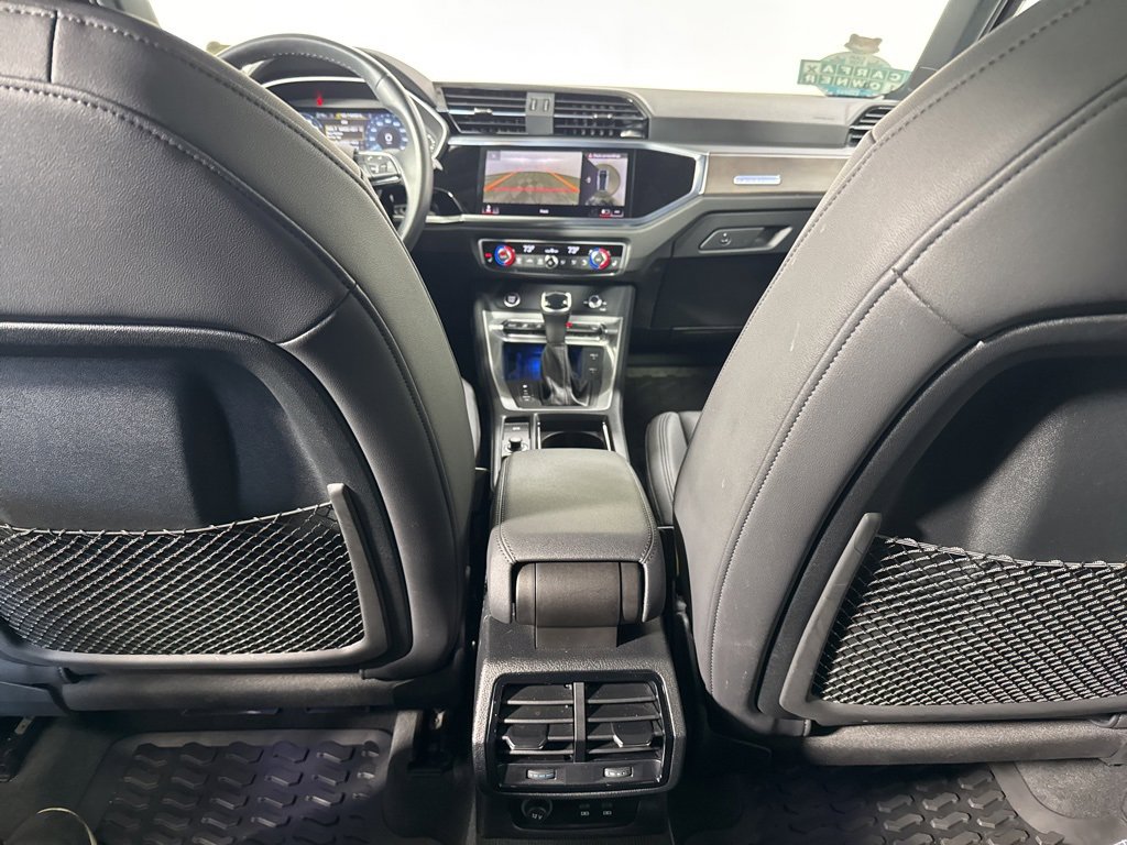 Used 2024 Audi Q3 2.0T Premium Plus w/ Premium Plus Package image 31