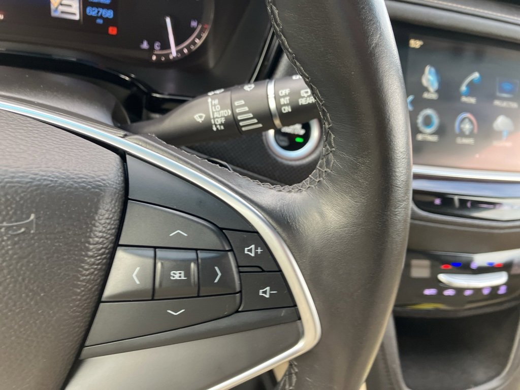 Used 2017 Cadillac XT5 Luxury image 18