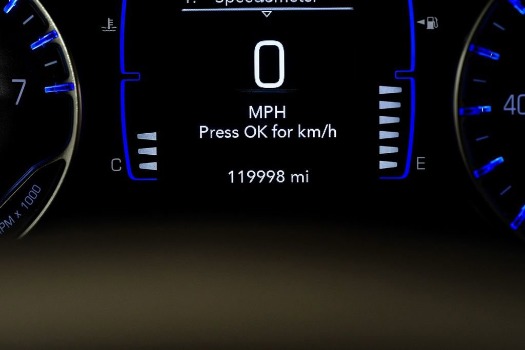 Used 2020 Chrysler Voyager Lxi image 16