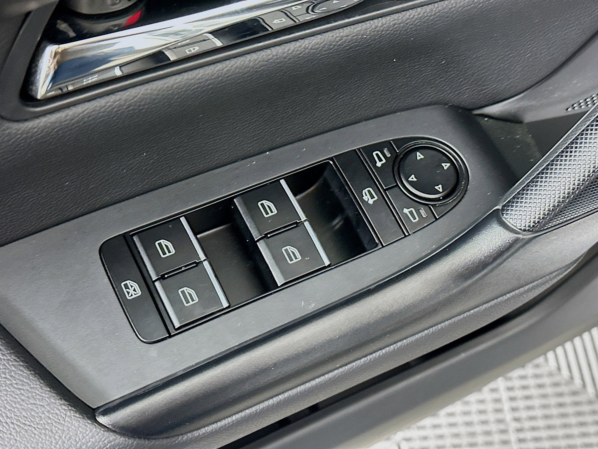 Used 2025 MAZDA CX-50 AWD 2.5 S w/ Premium Plus Pkg image 15