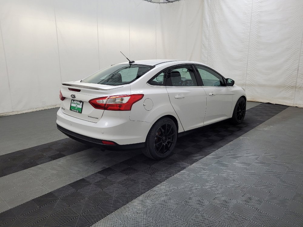 Used 2014 Ford Focus Titanium FWD image 9