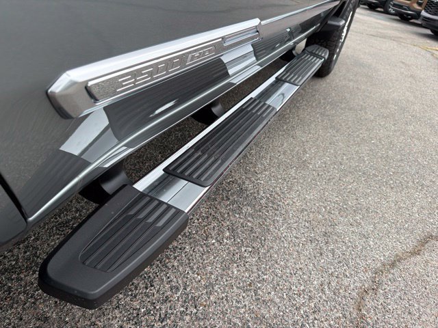 New 2026 Chevrolet Silverado 2500 High Country w/ LPO, Dark Essentials Package AWD/4WD image 18