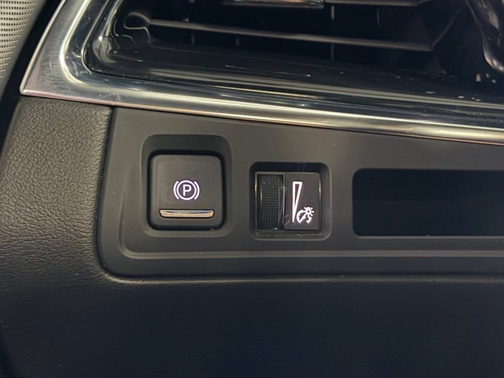 Used 2021 Cadillac XT6 Sport AWD/4WD image 14