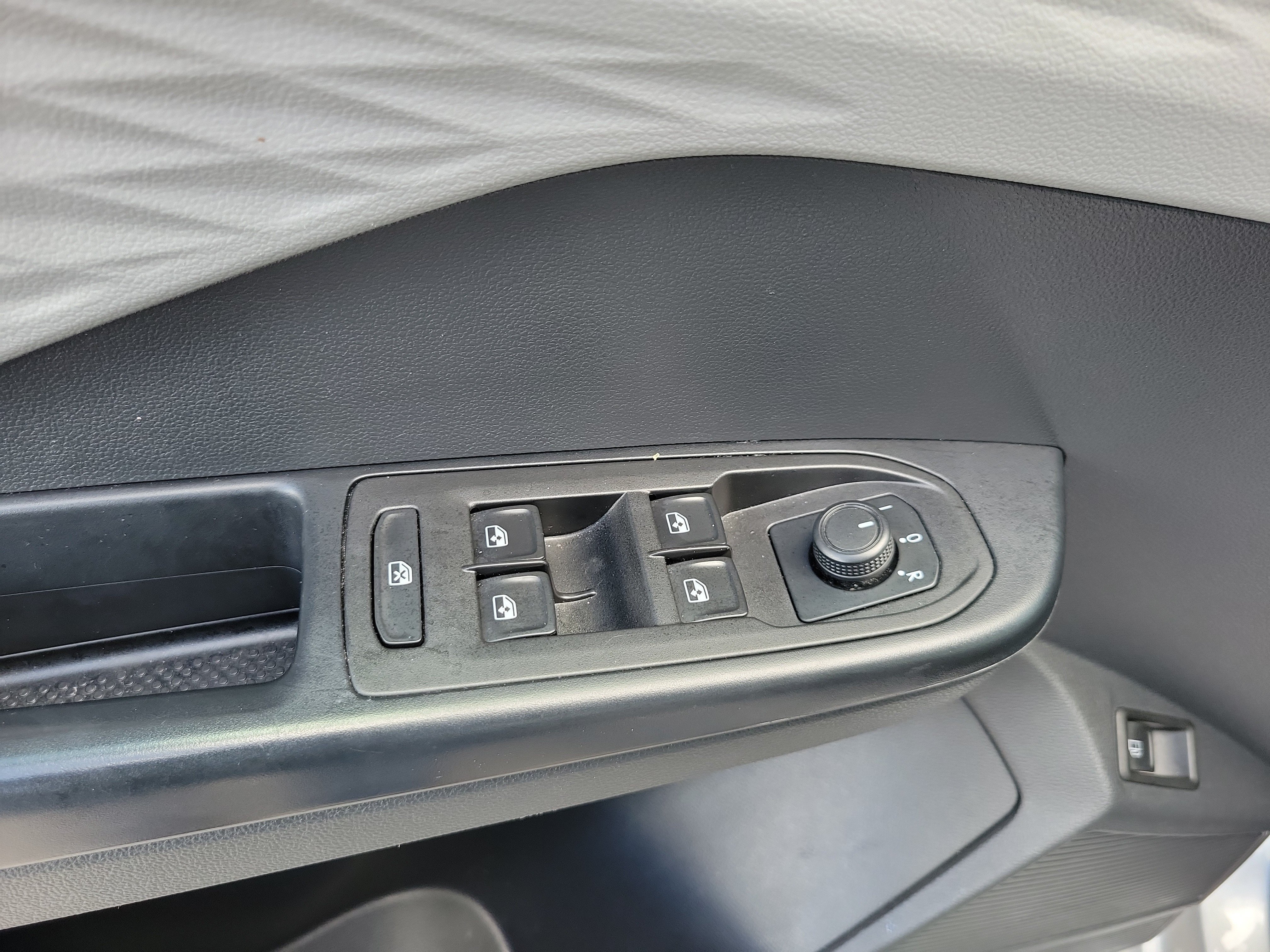 Used 2023 Volkswagen Taos S FWD image 22