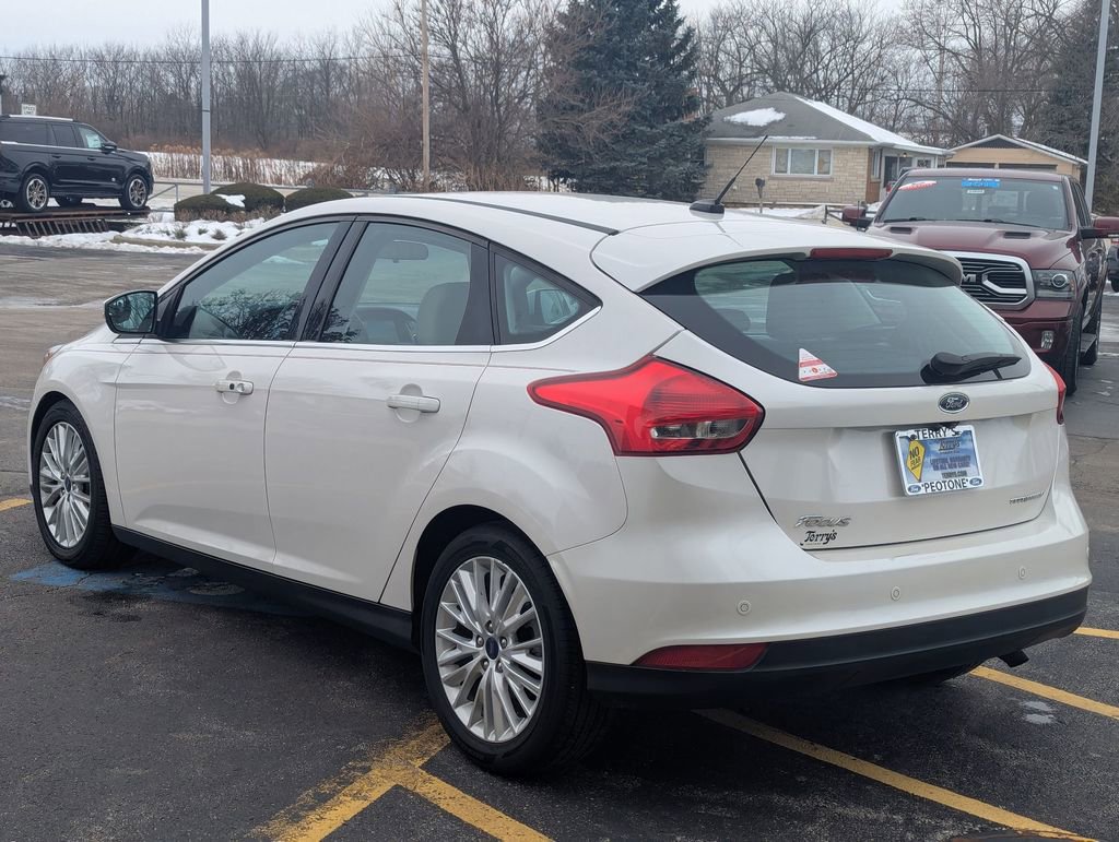 Used 2017 Ford Focus Titanium image 5