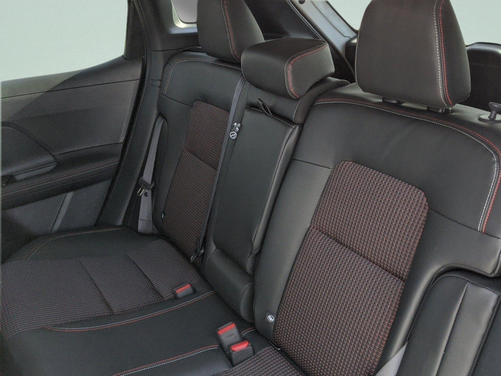 Certified 2025 Nissan Kicks SR AWD/4WD image 21