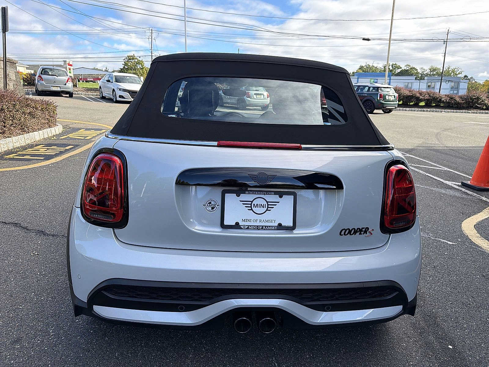 Used 2023 MINI Cooper S FWD image 13