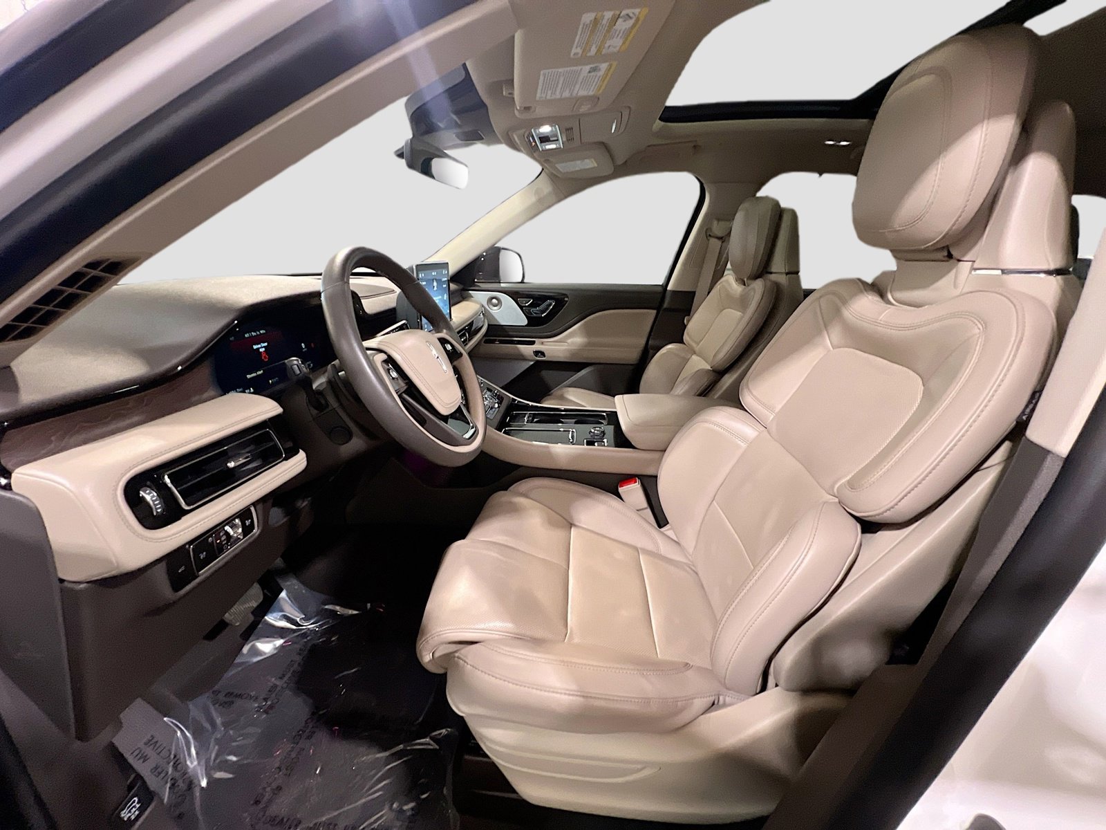 Used 2023 Lincoln Aviator Reserve w/ Equipment Group 201A image 16