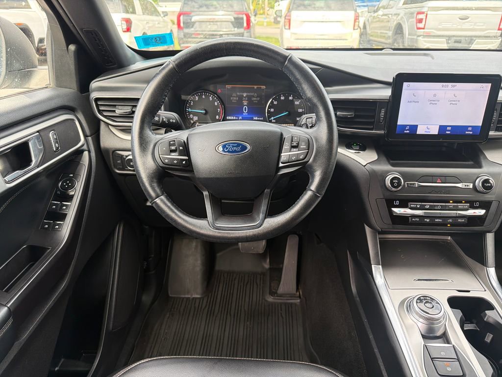 Used 2020 Ford Explorer XLT w/ Equipment Group 202A AWD/4WD image 14