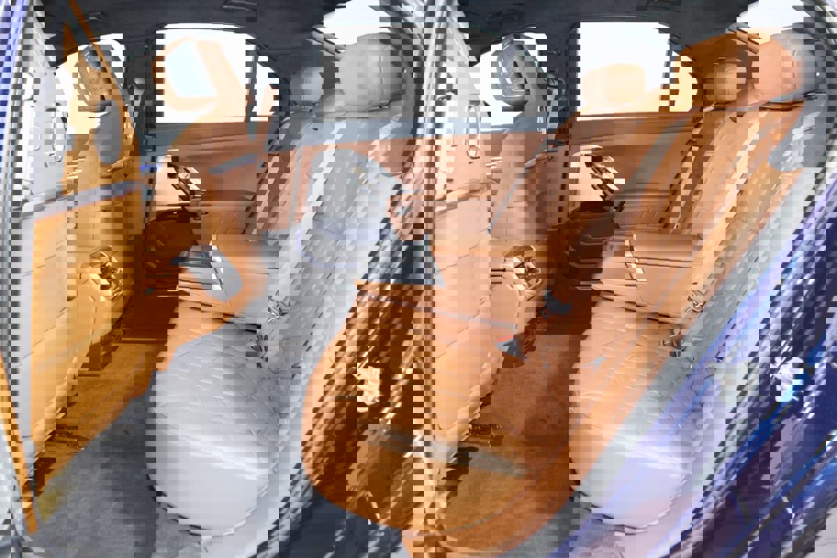 Used 2023 BMW 760i xDrive image 63