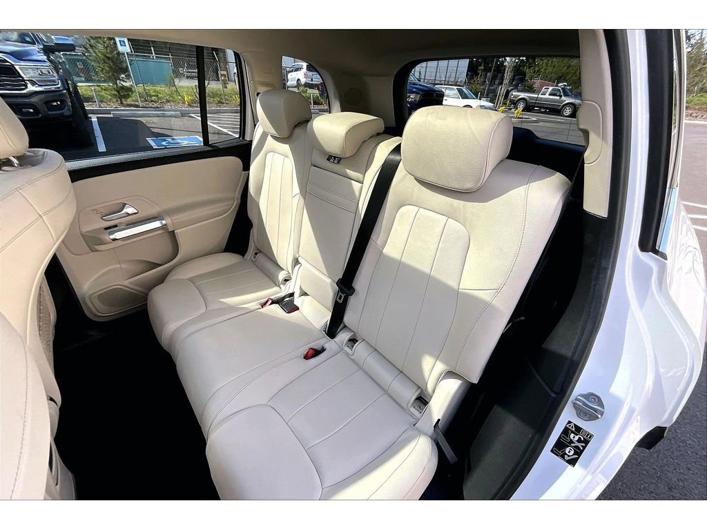 Used 2020 Mercedes-Benz GLB 250 w/ Premium Package image 26