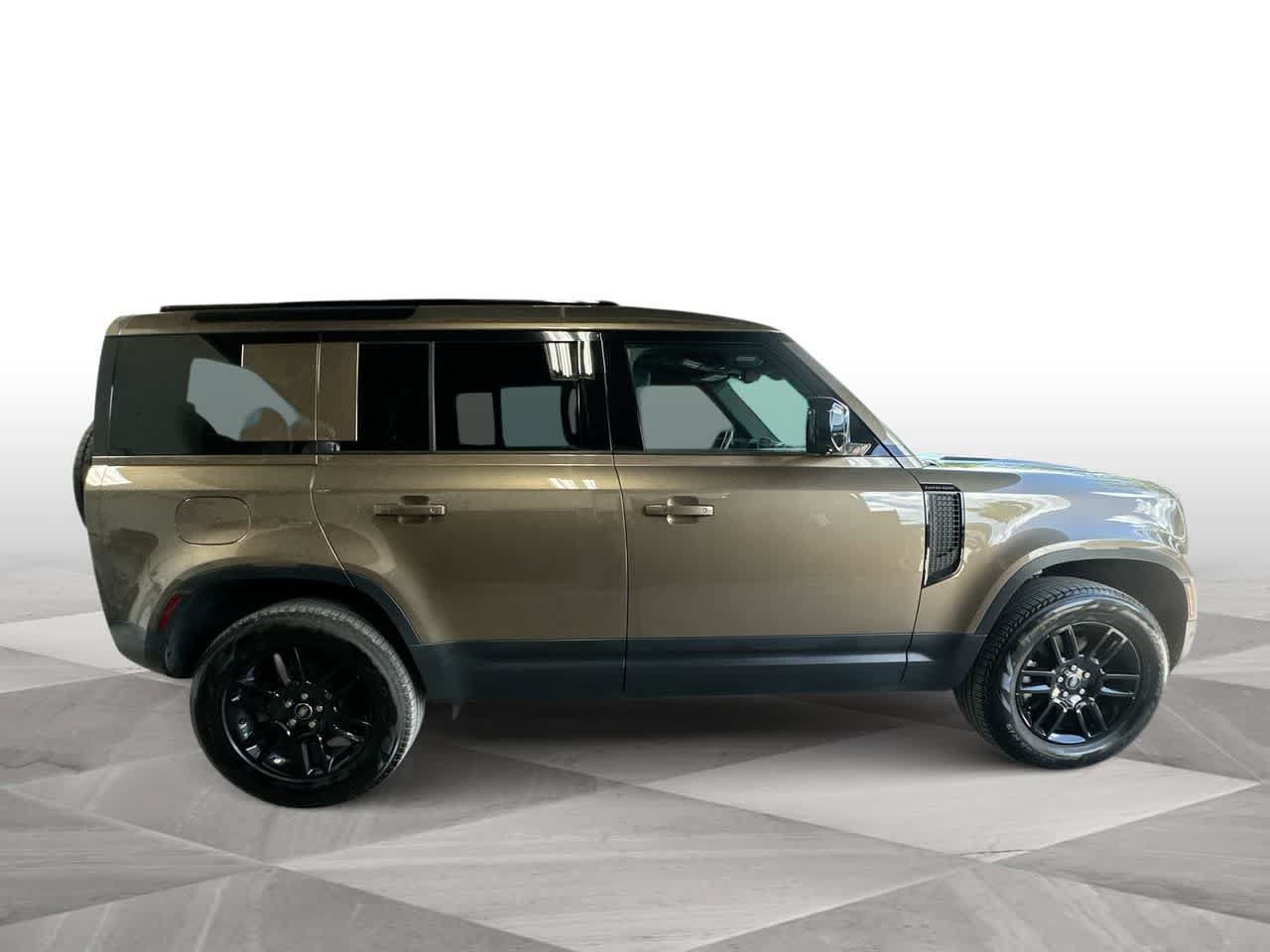 Used 2025 Land Rover Defender 110 S AWD/4WD image 9