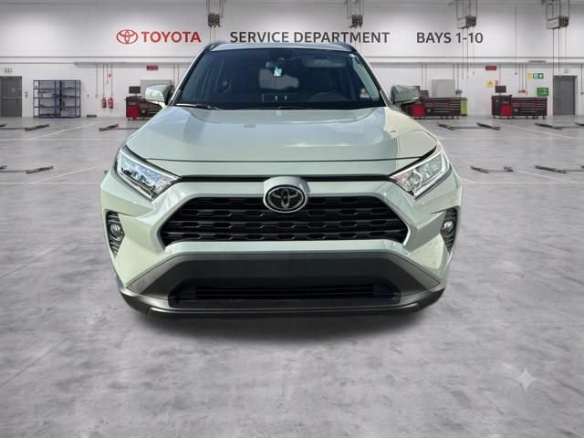 Used 2020 Toyota RAV4 XLE Premium FWD image 3