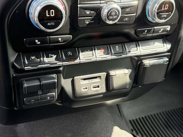 Used 2019 GMC Sierra 1500 SLT w/ Driver Alert Package I AWD/4WD image 18